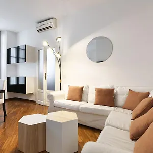 Apartment Charming San Babila Apt., Mailand
